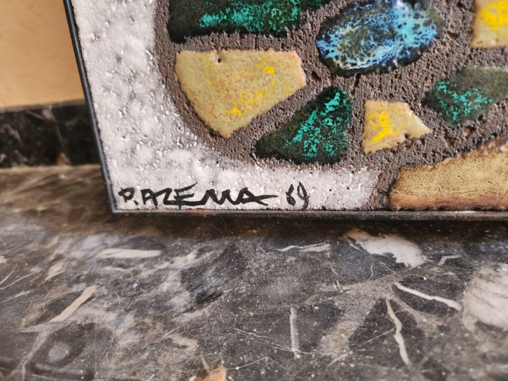 AZEMA. Spectaculaire panneau mural composé de panneaux de céramique po