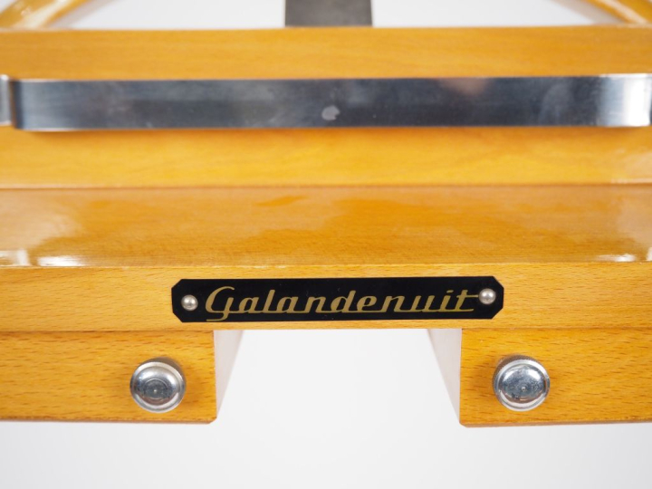 Serviteur muet de marque "GALANTDENUIT" en bois verni et métal. H. 110