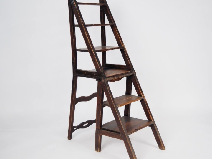 Escalier de bibliothèque fin XIXème en chêne, se pliant pour former un