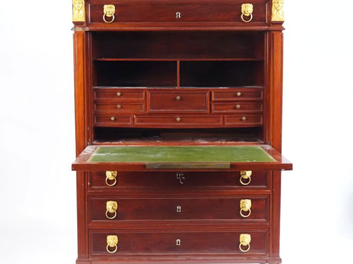 COURTE. (estampillé) Mobilier Consulat en acajou et placage d'acajou, 