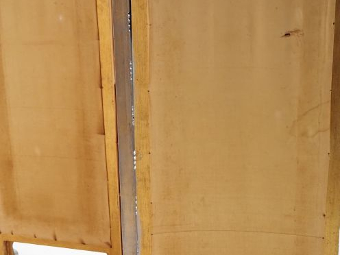 Paravent 1900 à trois brins, toiles peintes à décor d'oiseaux , montan