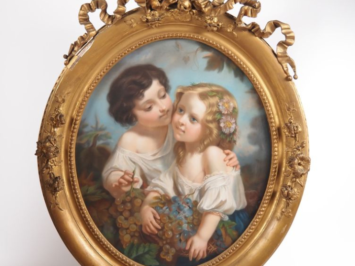 Ecole française XIXème. "Enfant vendangeur". Pastel en médaillon dans 