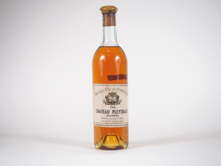 1 BOUTEILLE CHÂTEAU PLEYTEGAT SAUTERNES - 1966 - LB/BOUCHON CIRE 