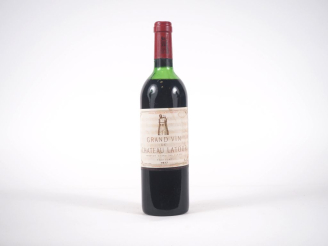 Vente aux enchères 1 BOUTEILLE CHÂTEAU LATOUR 1er GCC PAUILLAC - 1977 - HEP-MEP/BOUCHON L