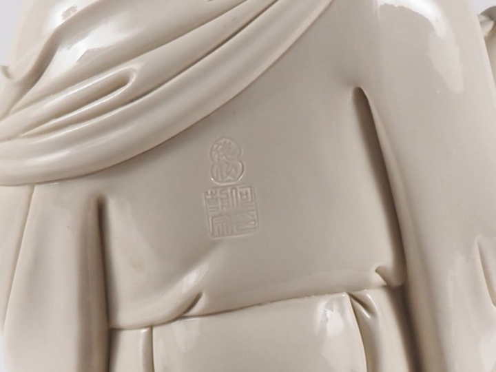Chine, XXe siècle  Important sujet dans le style des Blancs de Chine, 