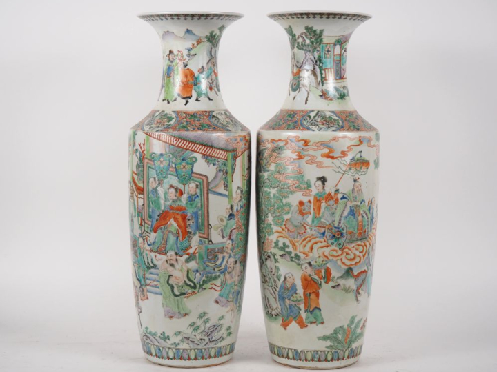 Chine, 2ème moitié du XIXe siècle  Paire de grands vases balustres en 