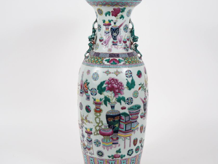 Chine, période Guangxu Important vase de forme balustre en porcelaine 