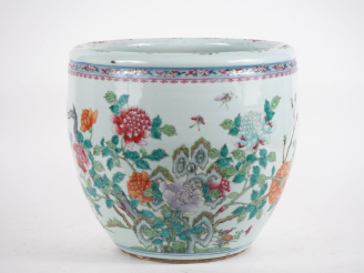 Vente aux enchères Chine, 1ère moitié du XXe siècle  Grande vasque à poissons, en porcela