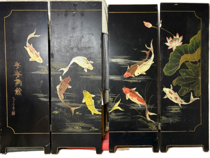 Chine, seconde moitié du XXe siècle,  Grand paravent à quatre feuilles