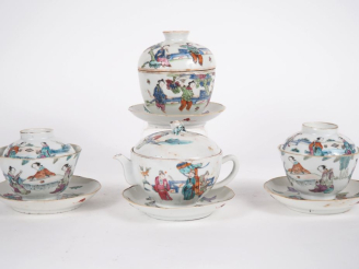 Vente aux enchères Chine, époque Tongzhi, (1856-1875) Petit service à thé, en porcelaine 