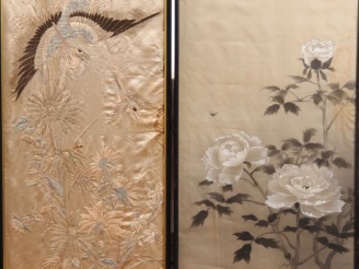 Vente aux enchères Chine du Sud, vers 1900-1920 Deux panneaux en soie, l’un brodé de lin 