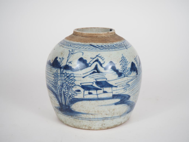 Chine, fin XIXe siècle Pot à gingembre en porcelaine et émail céladon,