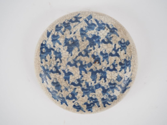 Vente aux enchères Chine, vers 1900 Boîte circulaire couverte en porcelaine craquelée bei