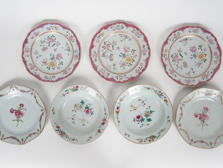 Chine, Compagnie des Indes, XVIIIe siècle Ensemble de sept assiettes e