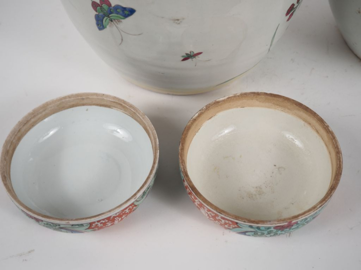 Travail européen, dans le goût chinois Paire de pots à gingembre en po