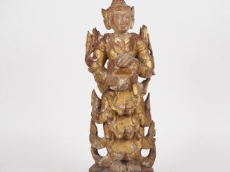 Vente aux enchères Birmanie, XIXe siècle  Statuette en bois, anciennement laquée et dorée