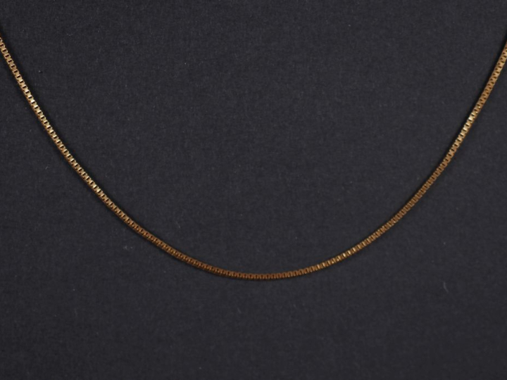 Chaine en or jaune 750, maille vénitienne.  Long. 38,5 cm Poids tel. 2