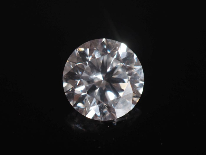 Diamant de laboratoire de 10,08 cts - F - VS 1  avec son certificat "I