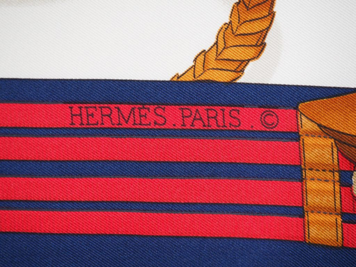 HERMES, Paris Carré de soie, modèle "Jumping". Design par Ledoux.  Sig