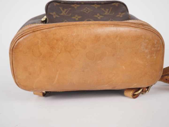 Louis VUITTON, Paris Sac à dos en toile monogrammée et cuir naturel, m