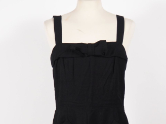 Vente aux enchères NINA RICCI, Boutique Robe à fines bretelles noire en fibranne (100%), 