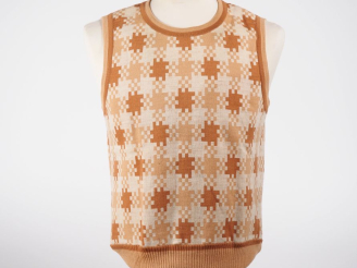 Vente aux enchères Emanuel UNGARO, Parallèle, Paris Pull sans manche, à décor dans les to