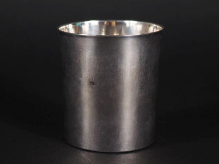 Grand gobelet en argent Paris 1789  Poids : 171 g   