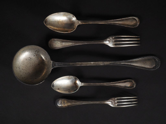 Vente aux enchères 6 grands couverts et 6 couverts à entremets et une louche en argent, p
