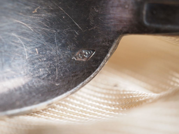 Service à jus d'orange en argent, poinçon Minerve comprenant:   une ti