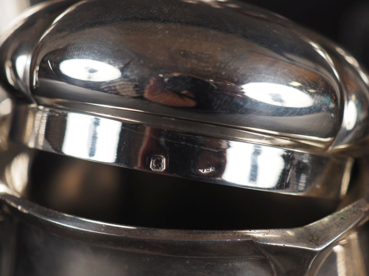 PUIFORCAT.  Service à café et à thé 4 pièces en argent, poinçon Minerv