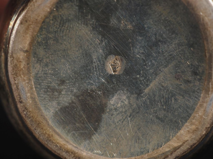 Timbale en argent, poinçon Minerve Poids : 79 g   