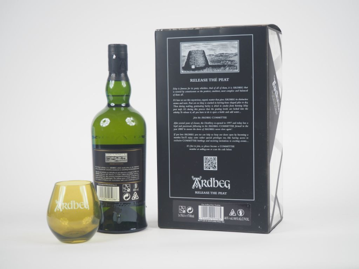 ARDBEG 10 YEARS THE ULTIMATE 70 cl - 46 % - COFFRET