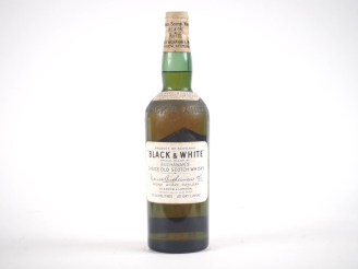 Vente aux enchères BLACK AND WHITE OLD SCOTCH WHISKY 75 cl - 43 %