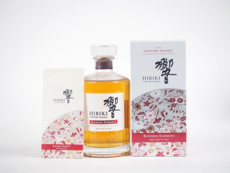 Vente aux enchères HIBIKI BLOSSOM HARMONY BOTTLED 2021 70 cl - 43 % - COFFRET