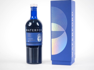 Vente aux enchères WATERFORD MICRO CUVÉE '1st CUVÉE PILGRIMAGE' BOTTLE #1040/1500 70 cl -