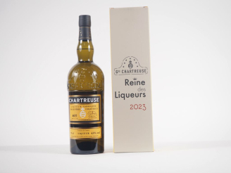 Vente aux enchères 1 BOUTEILLE CHARTREUSE "LA REINE DES LIQUEURS" - 2023 - N°1968/2400