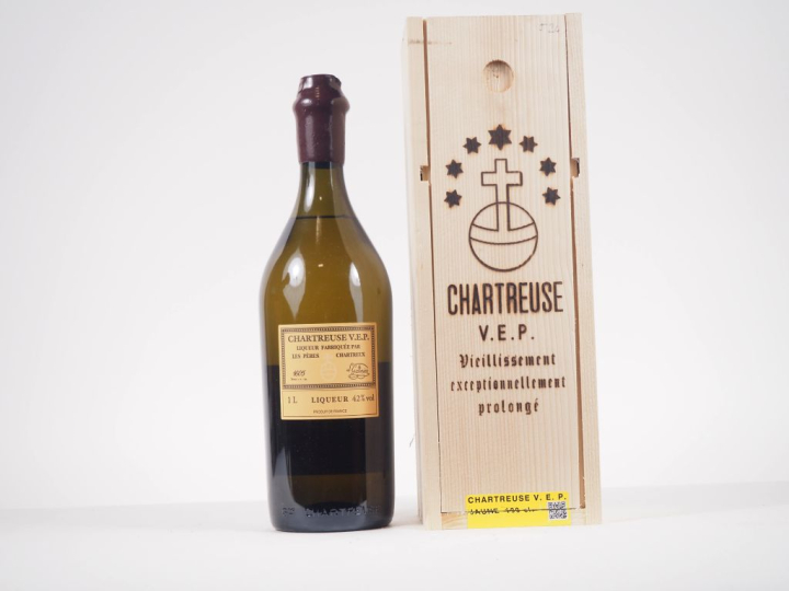 1 BOUTEILLE (1L) CHARTREUSE JAUNE VEP - 2024 - N°6447
