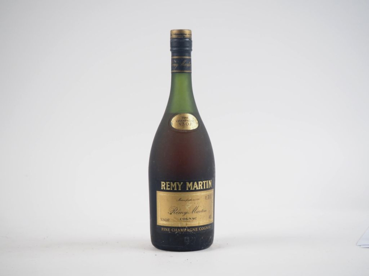 1 BOUTEILLE COGNAC FINE CHAMPAGNE  V.S.O.P. RÉMY MARTIN