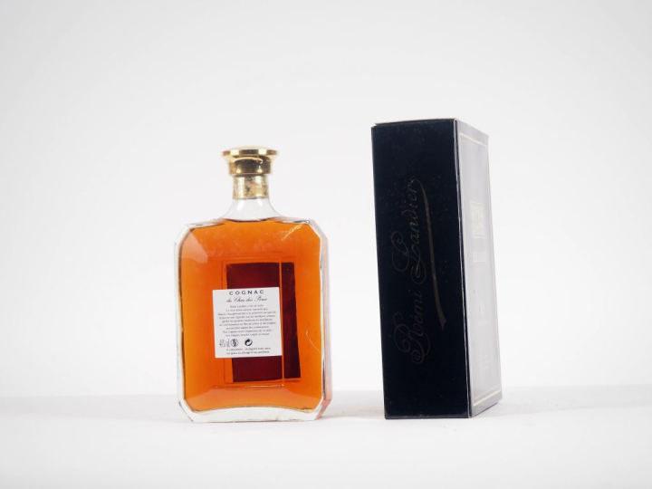 1 BOUTEILLE COGNAC 'XO DU CHAI DES PÈRES' RÉMI LANDIER 70 cl - COFFRET