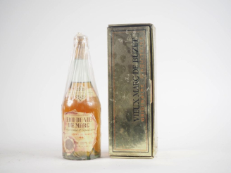 Vente aux enchères 1 BOUTEILLE EAU DE VIE DE MARC CÔTES DE BUZET 70 cl - 44 % - COFFRET