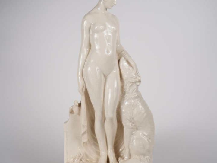 Emile ROUP. "Jeune fille à la colombe et au chien". Sculpture en céram