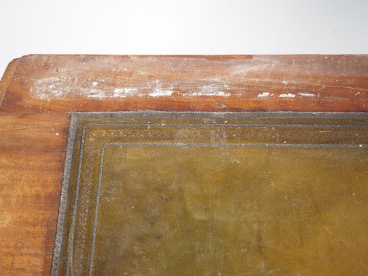 Console bureau XIXème en acajou et placage d'acajou, pieds avant balus