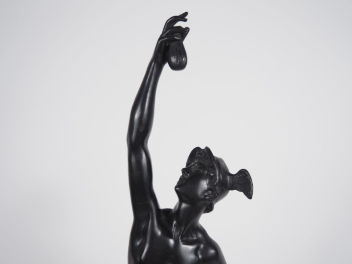 Jean de BOLOGNE (d'après). "Hermès". Sculpture en bronze sur un socle 