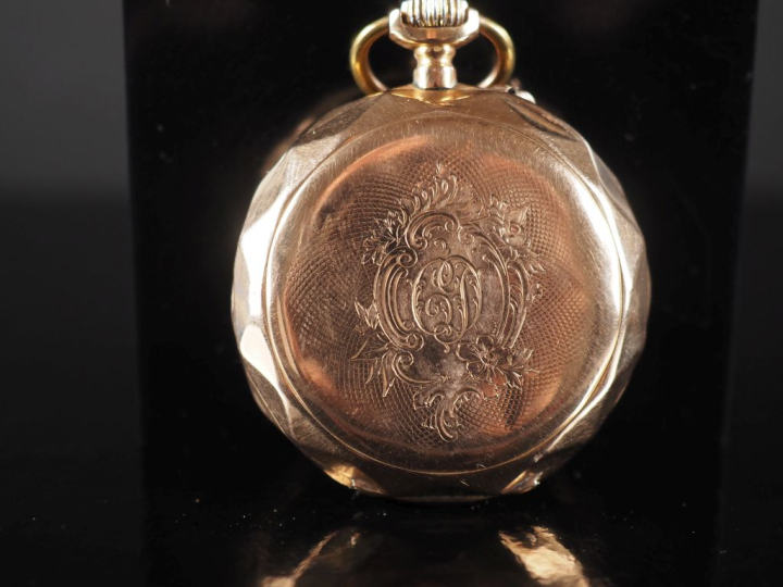 DEUXIEME MOITIE DU XIXème SIECLE Montre de gousset Napoléon III en or 