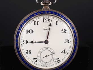 Vente aux enchères UNIC,  Montre de gousset en argent.  Cadran à chiffres arabes pour les