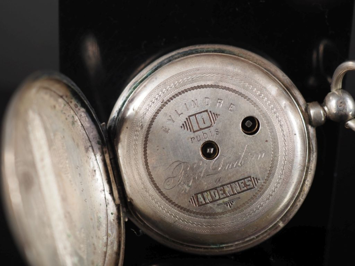 Seconde moitié du XIXe siècle Montre de gousset en argent. Cadran émai