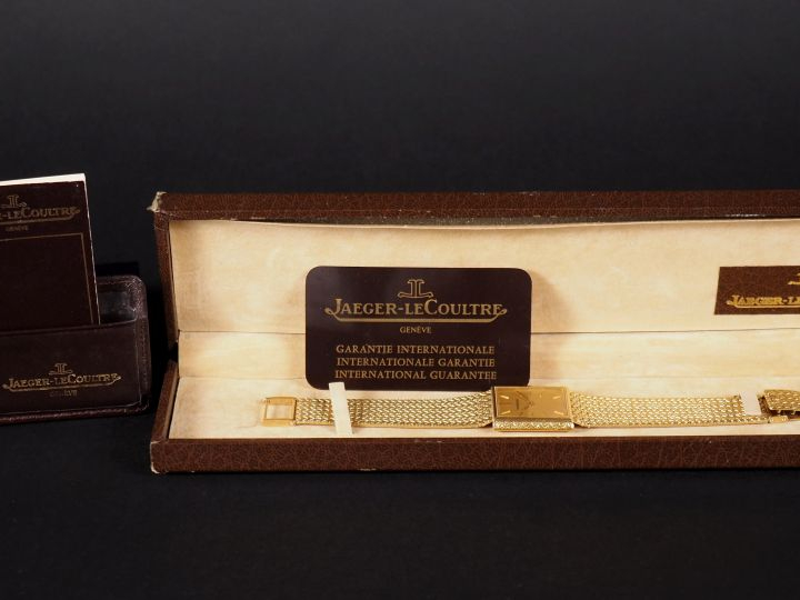 JAEGER LECOULTRE   Ref. 16335.21. N° 1523680.  Vers 1980.  Montre-brac