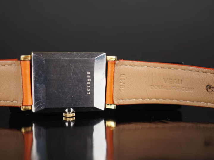 JAEGER LECOULTRE,   N° 1076253   Vers 1960.  Montre-bracelet en acier 