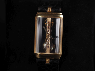 Vente aux enchères CORUM, Golden Bridge Ref. 1315056. N° 515835. Vers 1980. Montre-bracel