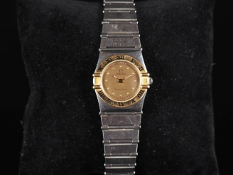 Vente aux enchères OMEGA, Constellation  N° 54949732 Vers 1993 Montre-bracelet de dame en